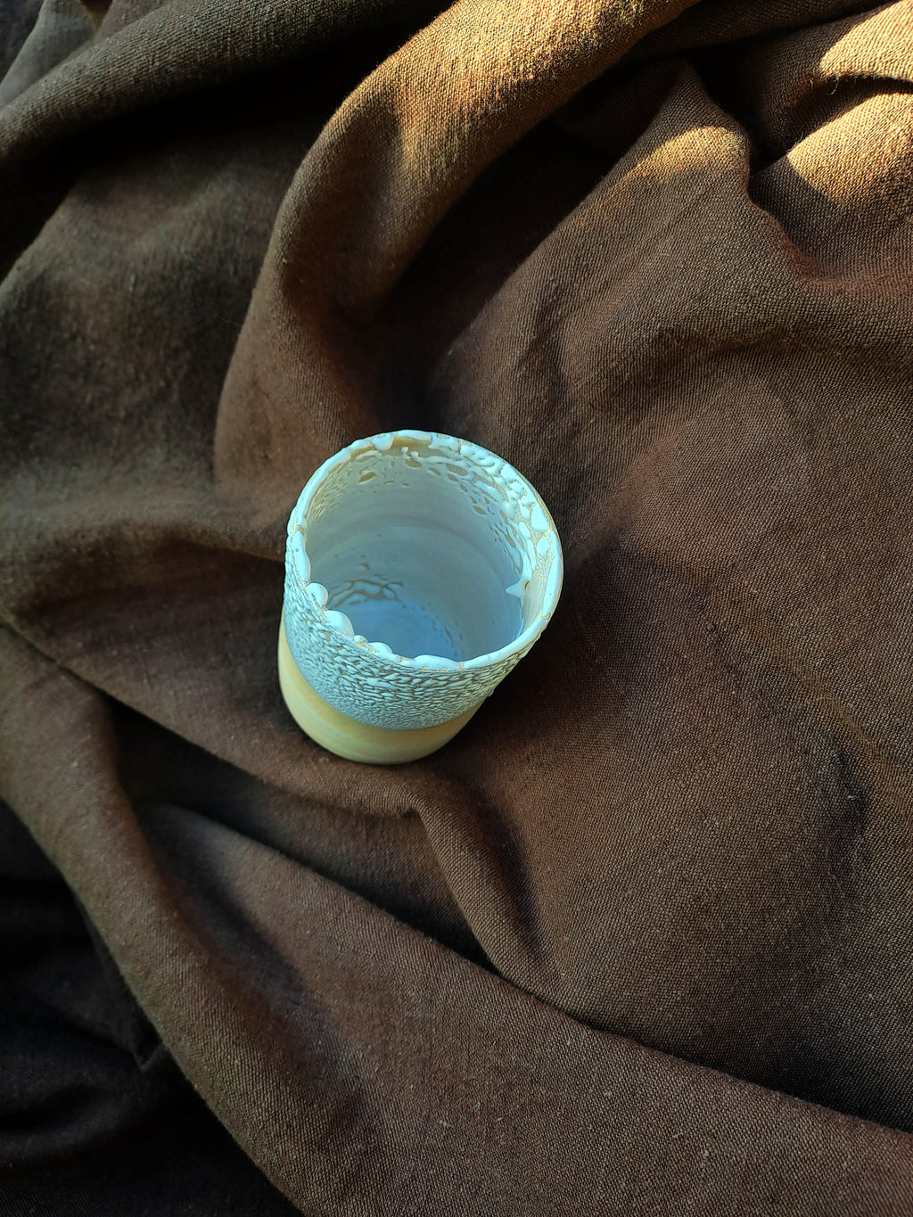 Tasse émail "bulles"