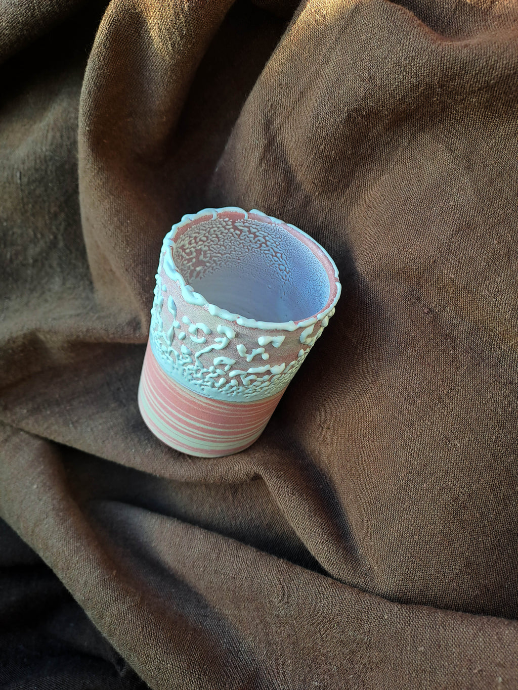 Tasse émail "bulles"