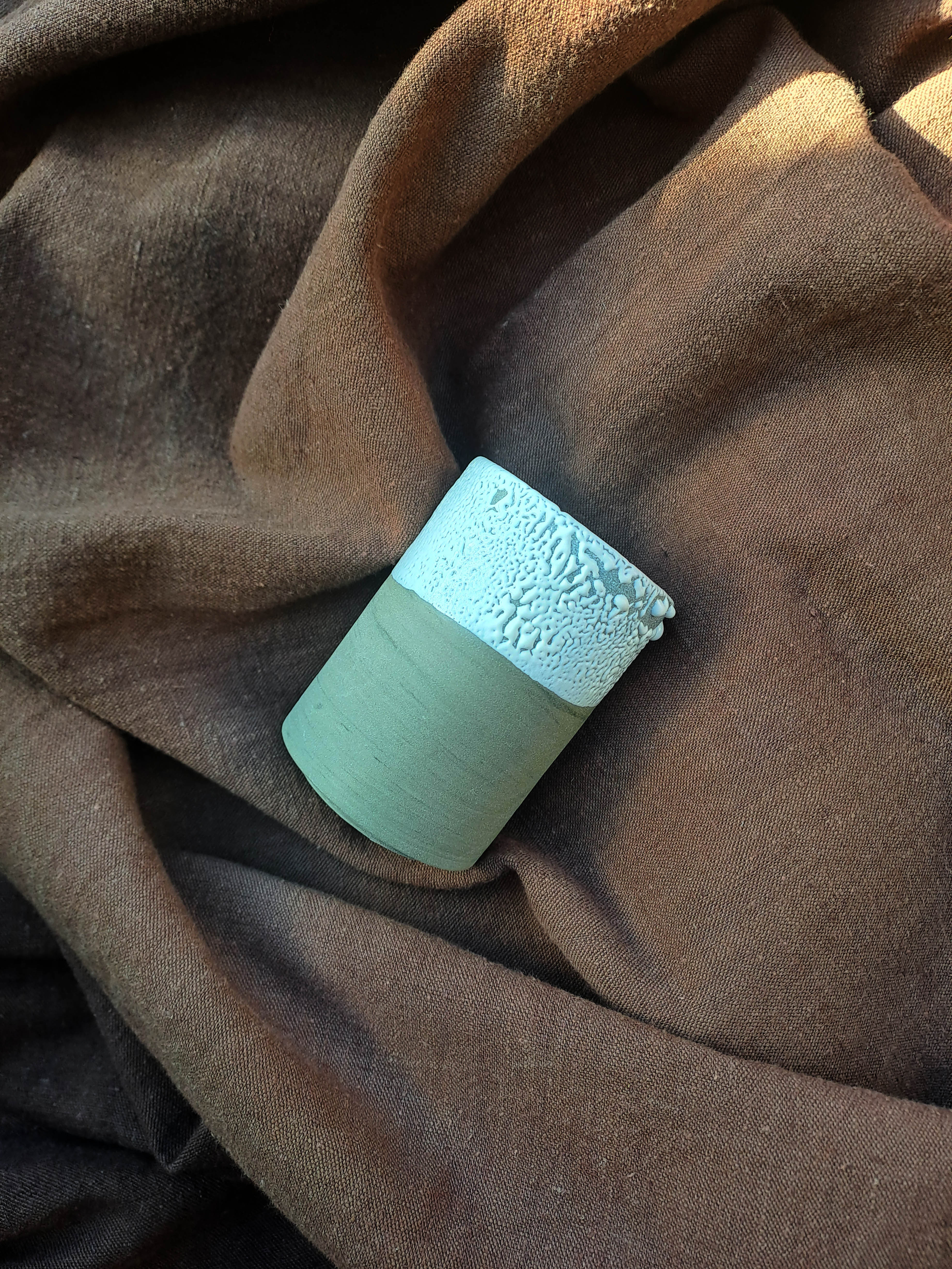 Tasse émail "bulles"