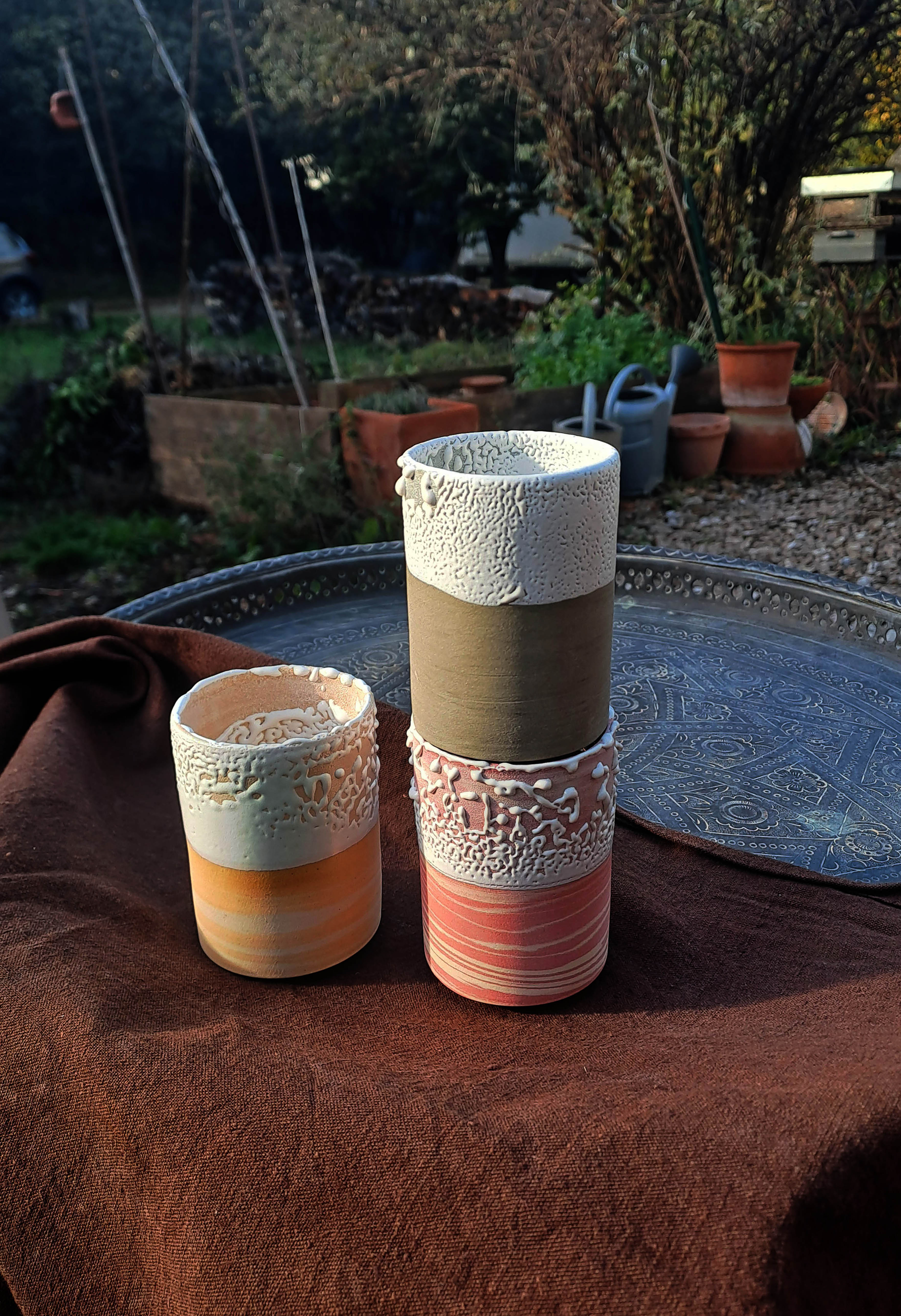 Tasse émail "bulles"