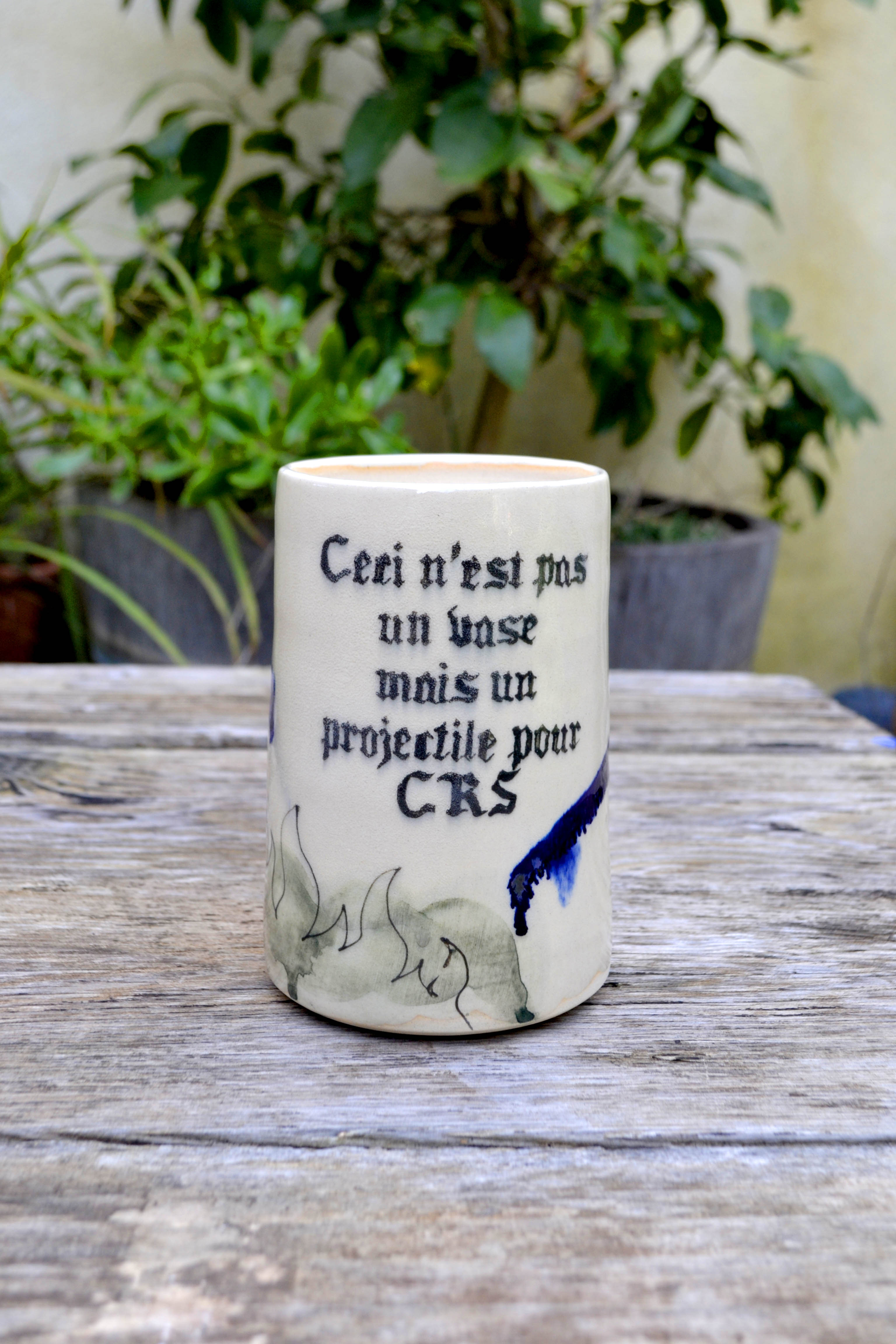 Petit Vase Projectile