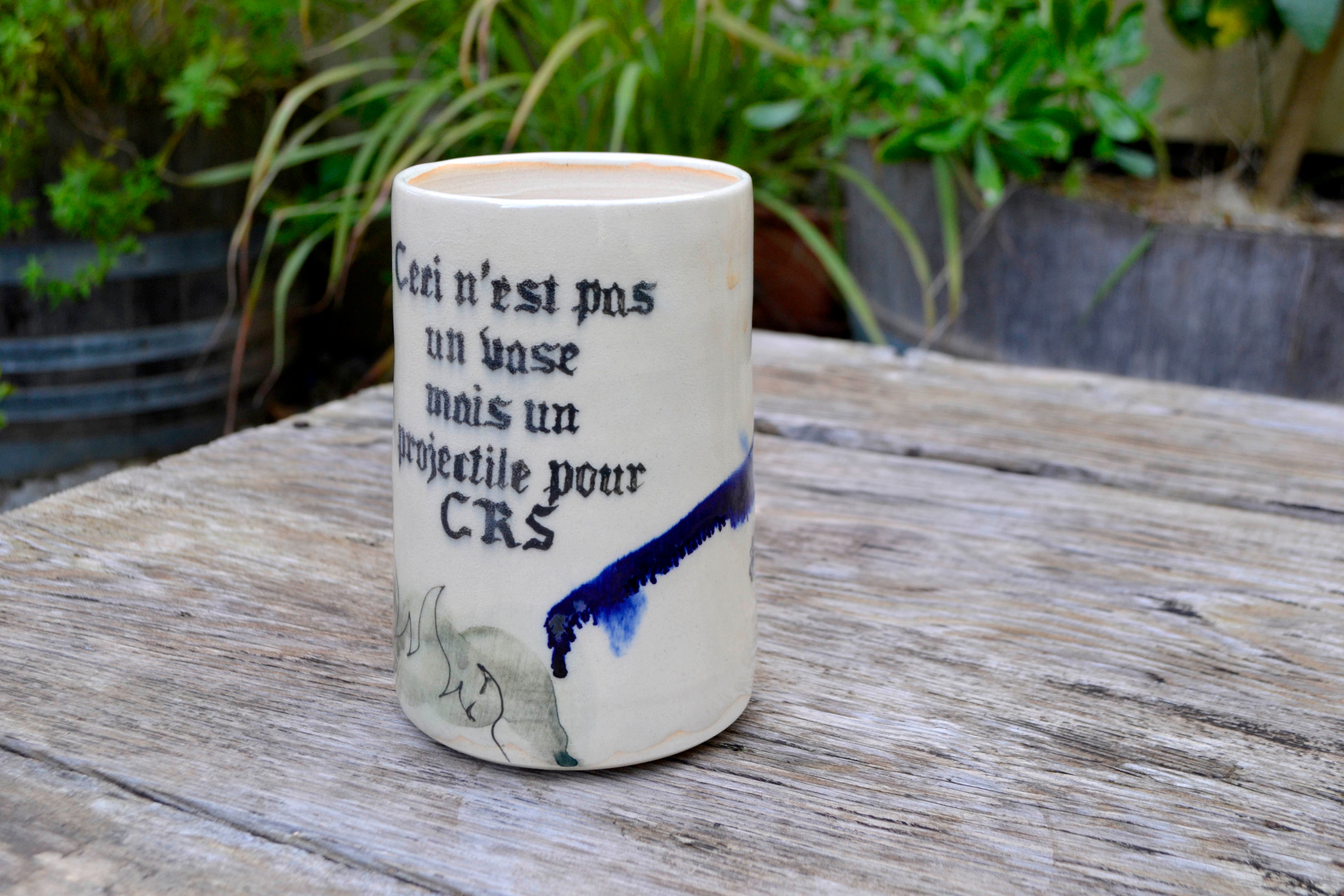 Petit Vase Projectile